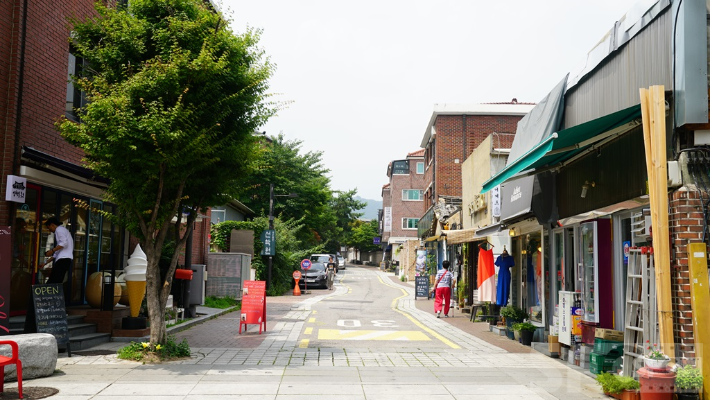 덕성여중고 골목