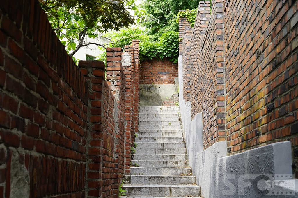 이화장 담벼락계단