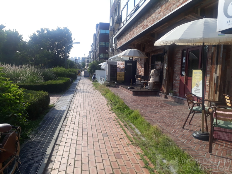굴포천 카페거리