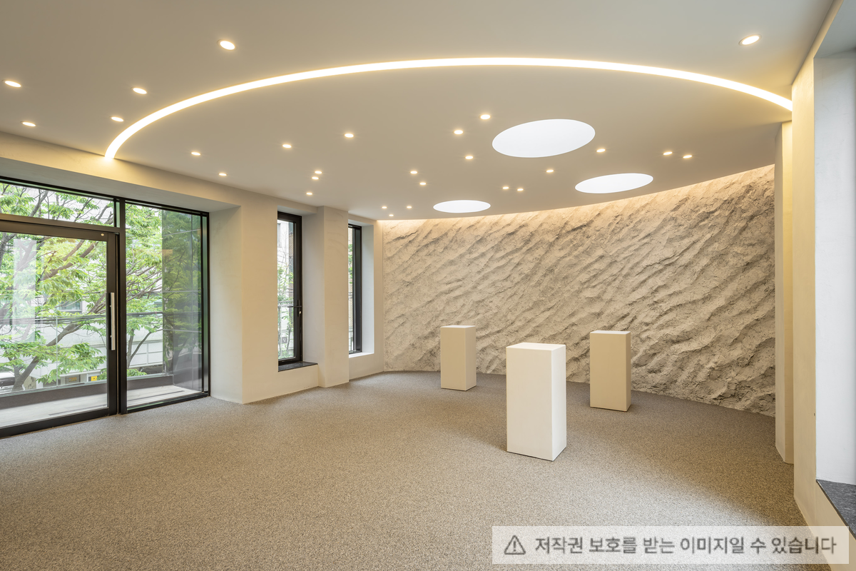 스페이스 톤(조각٠조명 갤러리)